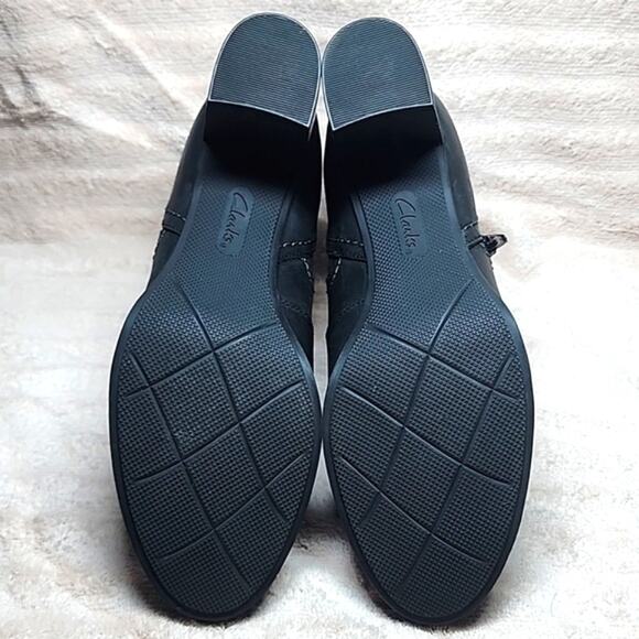 CLARKS BAYLA GLOW FASHION BLACK BOOTS NUBUCK LEATHER LADIES 8.5 NWOB■VELCRO STAP - Picture 13 of 16